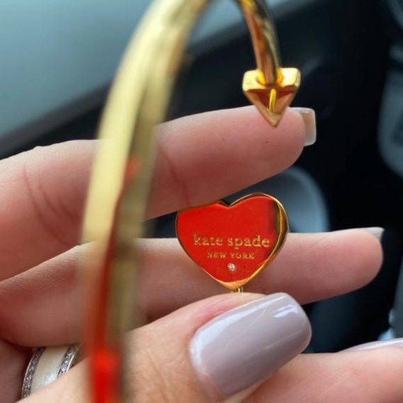 KATE SPADE • White Heritage Spade Gold Flex Cuff Bracelet - Picture 3 of 8
